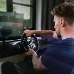 Volante de Carreras Logitech 941-000112